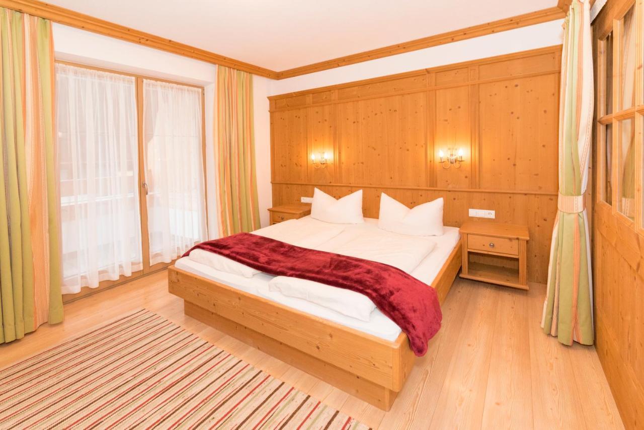 אלפבאך Das Gaestehaus Schneider Am Dorfplatz מראה חיצוני תמונה